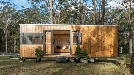 Hauslain Tiny House With Lunawoo