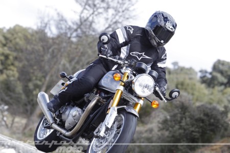 Triumph Thruxton 9