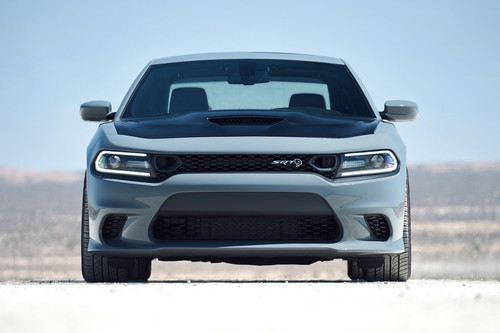 El Dodge Charger 2019 le gana tiempo al tiempo con mejoras en todas sus versiones