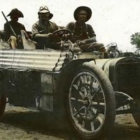 La historia del "Indiana Jones alemán": el hombre que cruzó África de costa a costa por primera vez en un 4x4