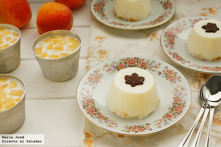 Panna cotta light al cardamomo con melocotón. Receta