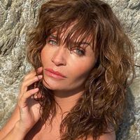 Los mejores sérums con vitamina C para una piel luminosa, sin manchas y revitalizada a los 40 