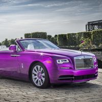 Rolls-Royce Dawn en fucsia para Michael Fux: su inspiración para el McLaren 720S visto en Pebble Beach