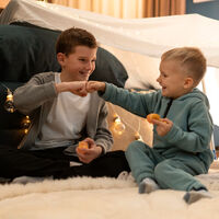 Nueve cosas que aprenden los niños de sus hermanos mayores de forma natural