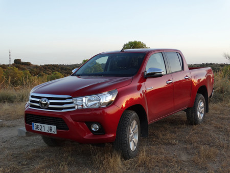 Cabina Prueba Toyota Hilux Exteriores Campo