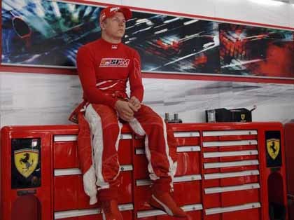 Hakkinen le aconsejó a Kimi no fichar por Ferrari