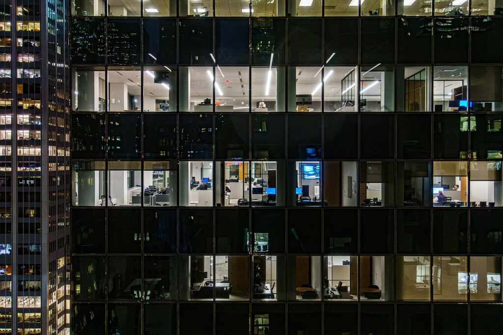 El fin del teletrabajo ha salvado de la quiebra un negocio que se dispara a sus máximos históricos: el del alquiler de oficinas 
