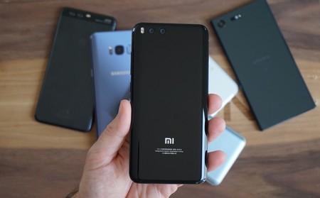 Seis pulgadas, bordes curvos y tecnología OLED: así sería la pantalla del próximo flagship de Xiaomi