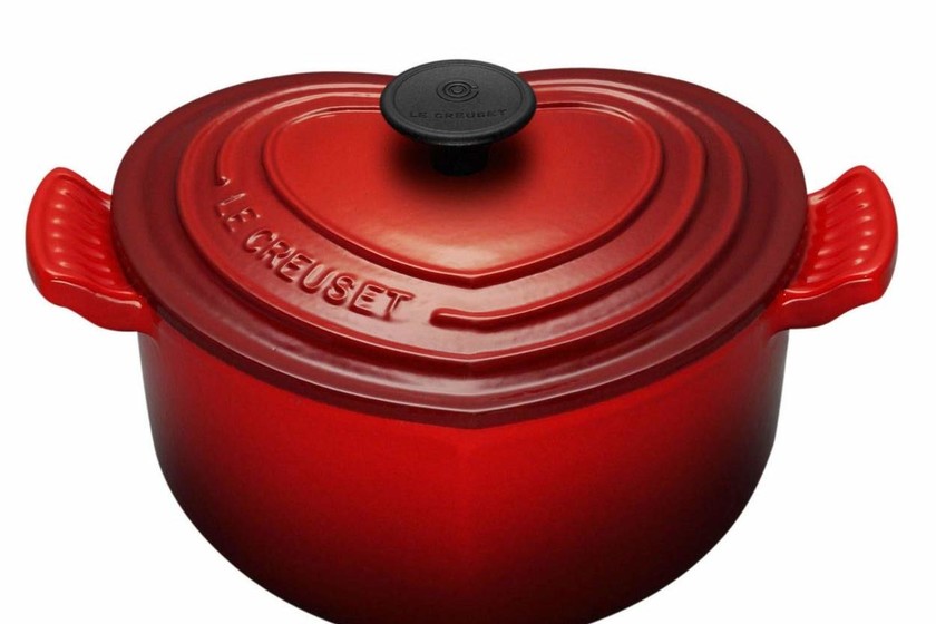 La olla Le Creuset con forma de corazón está rebajada a 114,48 euros en