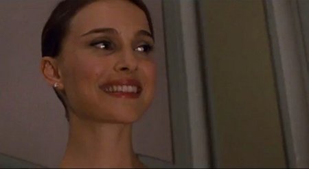 Natalie Portman no llega al cheque bebé... ¡por los pelos!