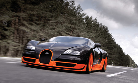 ¿Qué tanto es más rápido un Veyron que tu auto? En esta página te puedes dar una idea