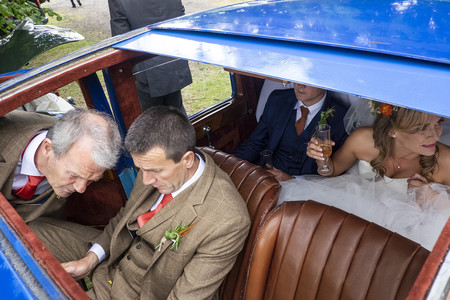 ‘I Am Not A Wedding Photographer’, la otra cara de las bodas en un libro y exposición de Ian Weldon con la Fundación Martin Parr