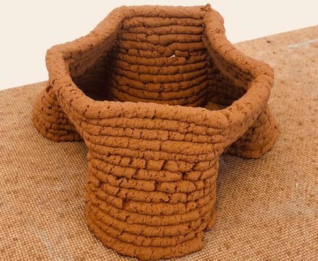 Gracias a esta impresora 3D y a material de construcción hecho de suelo local podemos evitar el uso de hormigón