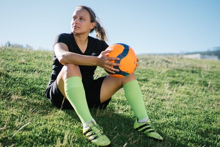 Chollos en tallas sueltas de camisetas, sudaderas o pantalones deportivos de marcas como Nike, Adidas o Puma a la venta en Deporte-outlet