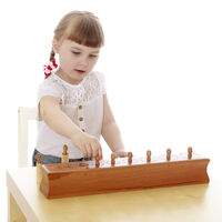 Método Montessori: qué es, sus pilares fundamentales y qué beneficios aporta al desarrollo del niño