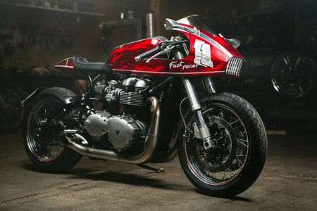 Triumph Fast Race Rusa 8