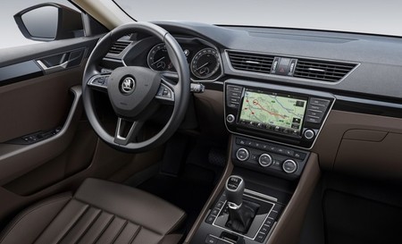Skoda Superb 2015 Salpicadero