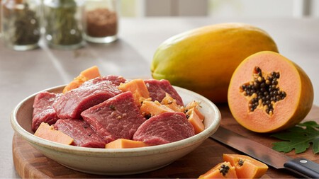 Truco fácil para suavizar la carne de res con papaya: queda tierna y jugosa