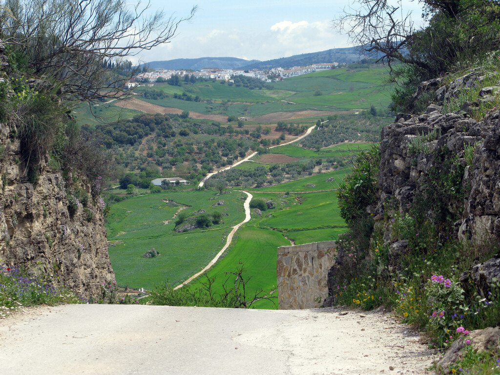 Faltan 30 centímetros para que la presa fantasma de Montejaque se convierta en un problema muy real 