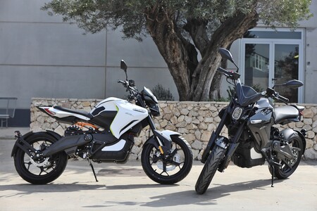 La Voge ER-10 ya está aquí: una moto eléctrica asequible para el carnet de coche, por 6.250 euros