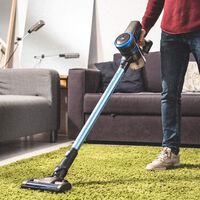 Chollazo en MediaMarkt con la aspiradora Taurus Cross Ideal Lithium, de 22.2 V y convertible en aspiradora de mano