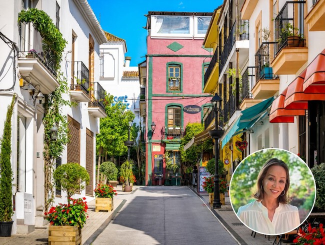 Pueblo Costero Espana Bonito Casas Colores Isabel Preysler Vacaciones Destino Verano Playa Restaurantes