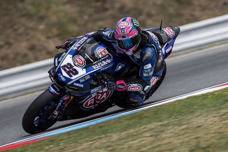 Alex Lowes firma su primera victoria de SBK en Brno y Kawasaki acaba en desastre
