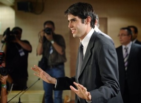 Kaká en la presentación con el Real Madrid