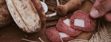 'Coglioni di mulo': así es la evidente mortadela italiana que está peligro de extinción y cuya forma no deja nada a la imaginación