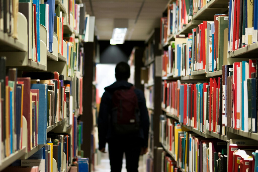 Si la pregunta es "cómo puedo cobrar más dinero a lo largo de mi vida", la respuesta es simple: yendo a la universidad