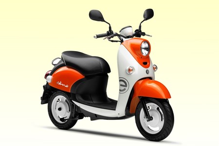 Yamaha va a reforzar su gama de motos eléctricas con un scooter de producción y dos nuevos prototipos