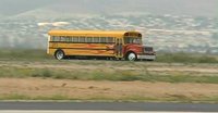El autobus escolar que coge 350 mph, para no llegar tarde a clase