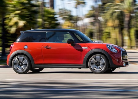 El MINI Cooper de tres puertas podría tener los días contados
