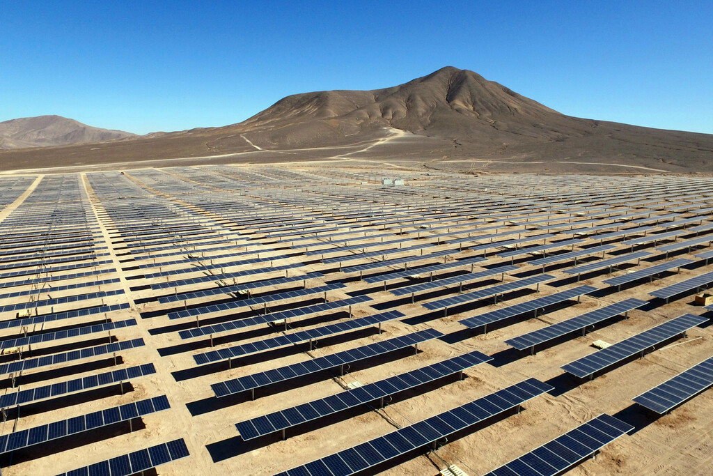 China abre la granja solar más grande del mundo: es tan grande como Nueva York y generará 6 GW al año 