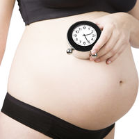 Cómo adelantar el parto de manera natural cuando éste no llega: qué funciona y qué no