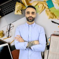 "Trabajar demasiado tiempo es improductivo". Las dos lecciones de un experto en productividad para ser feliz en el trabajo 