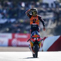 Pedro Acosta, el campeón español más joven de la historia de las motos y el tercer menor de edad que gana un mundial 