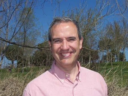 Javier Zarzuela Aragón: "los juguetes sofisticados son un auténtico fracaso en las excursiones al campo o la sierra"