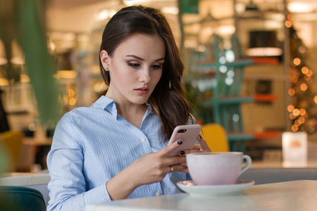 Influencers en la empresa, ¿por qué nos fiamos más de alguien a quien no conocemos?