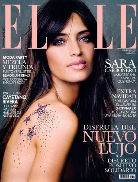 ¿Queríais un espectacular Elle Navideño lleno de cristalitos? Pues conformaos con Sara Carbonero