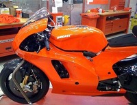 Nicky Hayden desvela la Ducati GP10