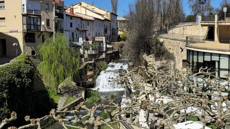 Cinco Cascadas Un Balneario Romano Y Un Puente Del Siglo Xvi El Pueblo De Guadalajara Que El Premio Nobel Camilo Jose Cela Describio De Agua Espumeante Y Rugidora