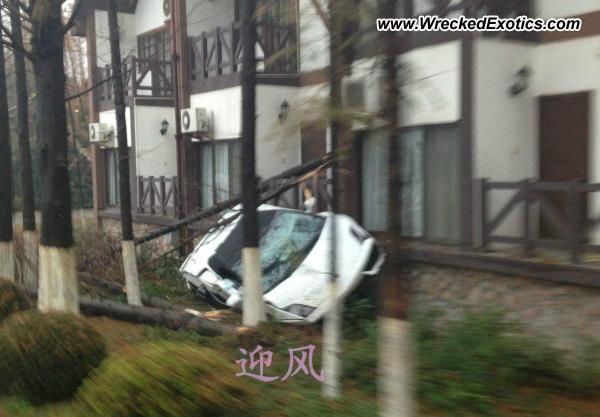 Lamborghini Gallardo accidentado en China
