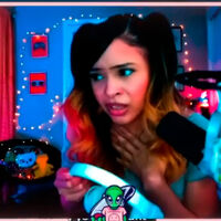 El susto de su vida: esta streamer recibe un disparo en la pared de su habitación durante un directo por un tiroteo