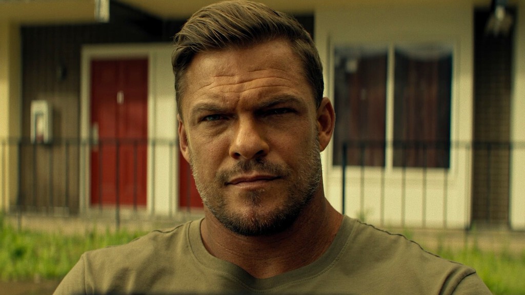 Alan Ritchson se sincera sobre la cancelación de una temporada de 'Reacher' por culpa de Donald Trump: "Mi libro favorito"