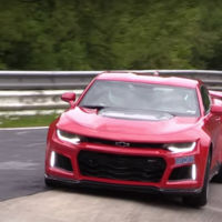El tiempazo del Chevrolet Camaro ZL1 2017 en Nürburgring Nordschleife es digno (y rápido) de ver 