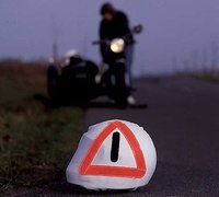 Tu casco se puede convertir en un triángulo de emergencia