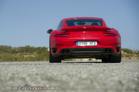 Porsche 911 Turbo trasera