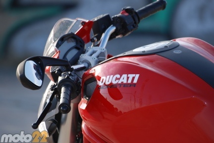 Ducati Monster 696