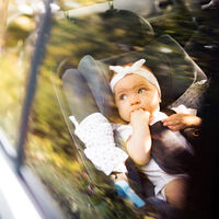 Viajar en coche con bebés y niños en plena ola de calor: protégelos para tener un feliz viaje  